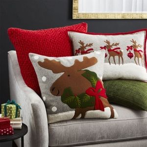 NWT Crate and Barrel Christmas Holiday Moose Pillow 20” x 20” Joan Anderson Wool